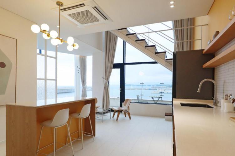 Bau Haus Villa Sokcho Exterior photo
